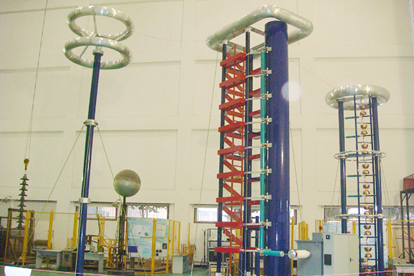 雷電沖擊電壓發(fā)生器試驗(yàn)裝置